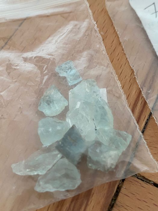 Pietre neșlefuite Aquamarin