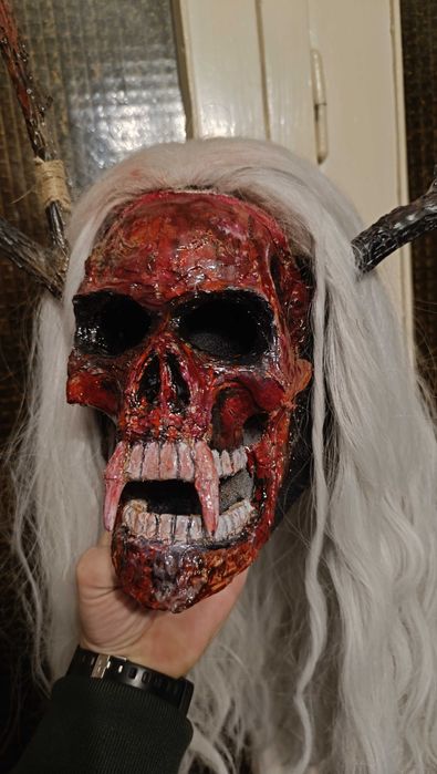 Карнавални/кукерски маски