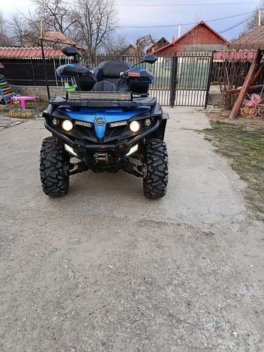 Vând sau schimb can am de 800