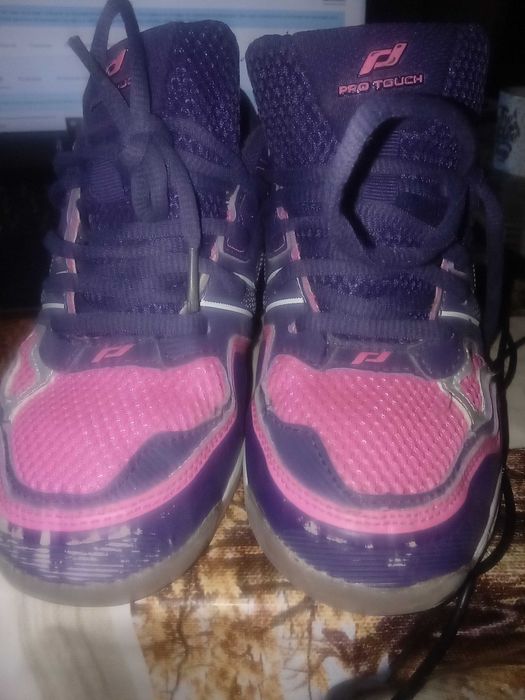 Маркови детски маратонки за момиче номер 34 -PRO TOUCH