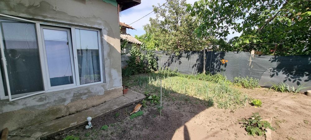 1791-Продава се едноетажна тухлена на гредоред къща в кв. "Хърсате"!