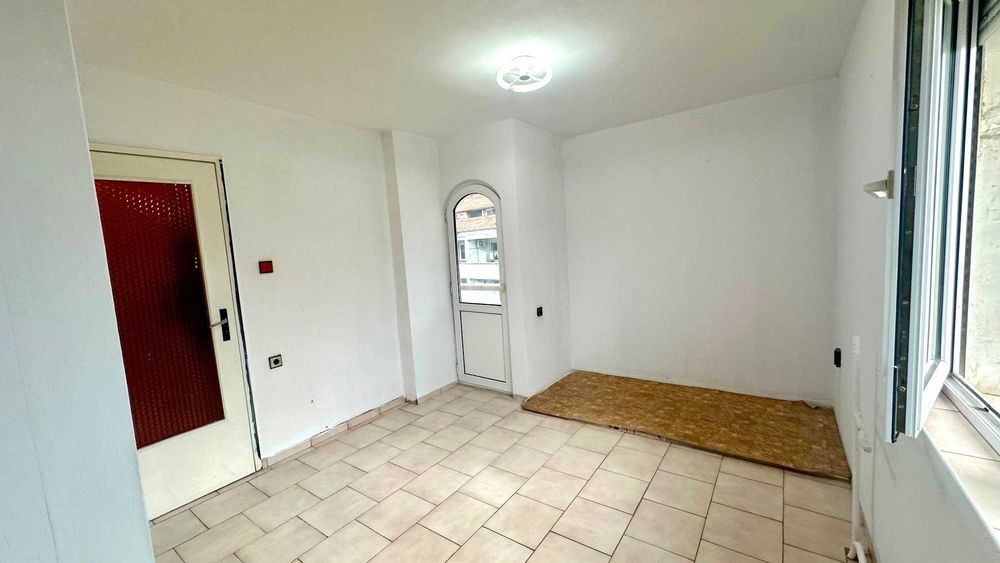 Продава се Двустаен апартамент в Бургас, Лазур - 42 кв.м за 2705 €/кв.м - Снимка #5