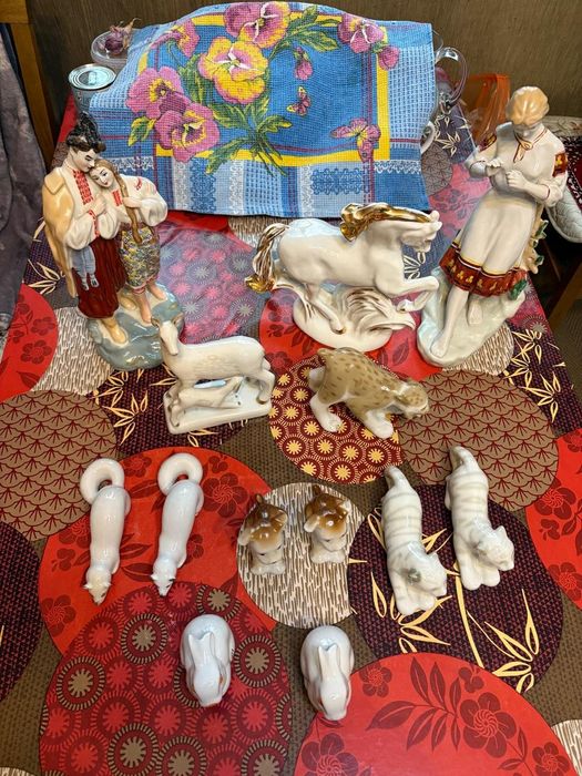 Сувенирные статуэтки