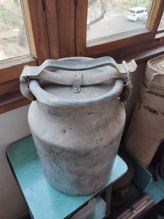 Продам бидон алюминиевый.