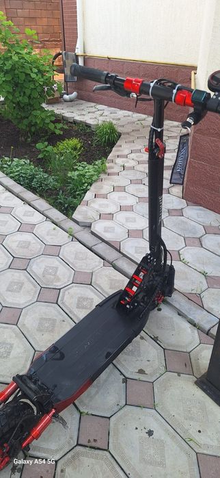 Электросамокат KUQUAY m4
