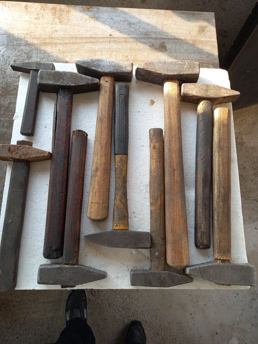 Набор от и инструменти