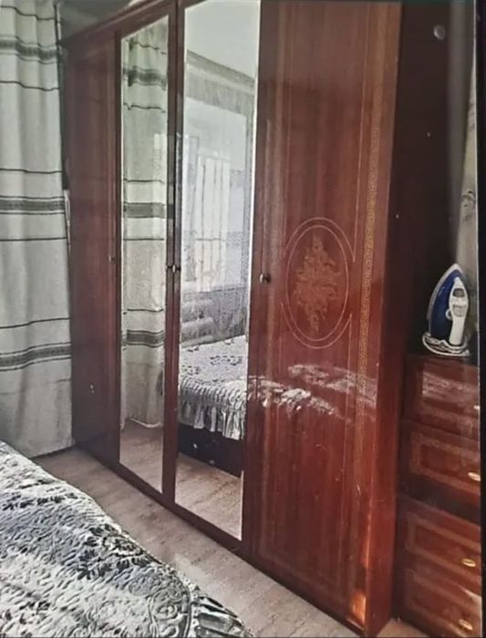 Продам спальный гарнитур с ортопедическим матрасом