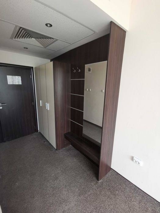 Порт манто  с огледало и закачалки