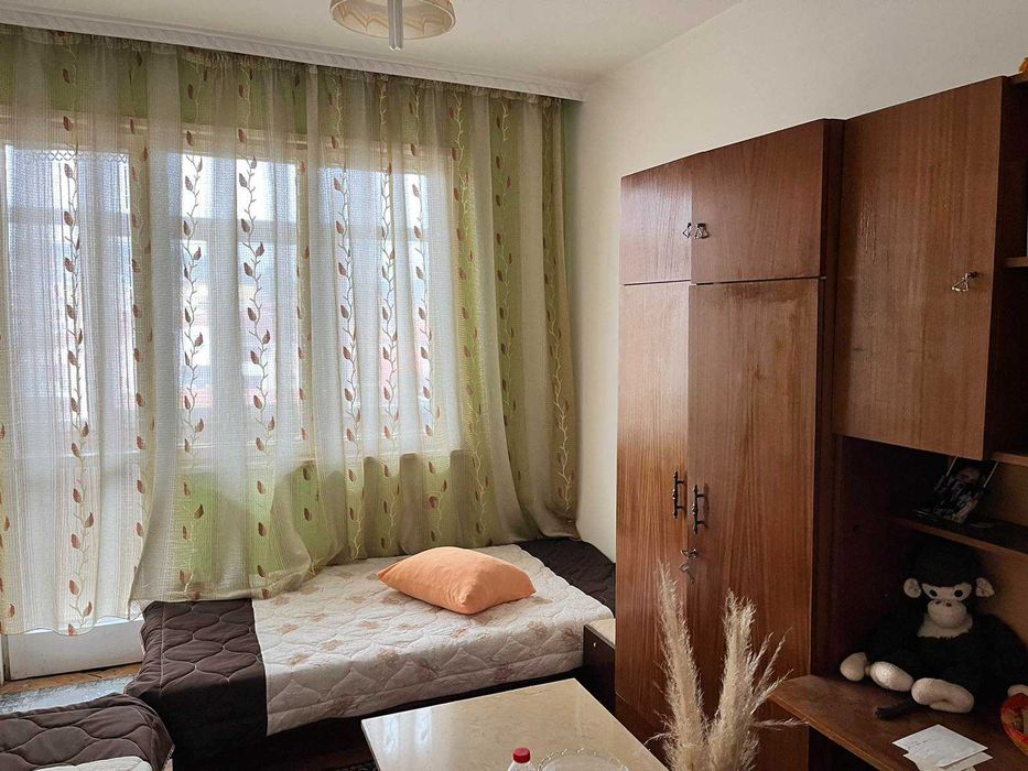 Продава се Тристаен апартамент в Карнобат - 72 кв.м за 1544 €/кв.м - Снимка #1