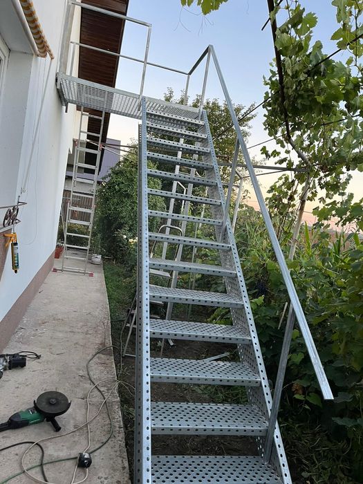 Scari galvanizate industriale