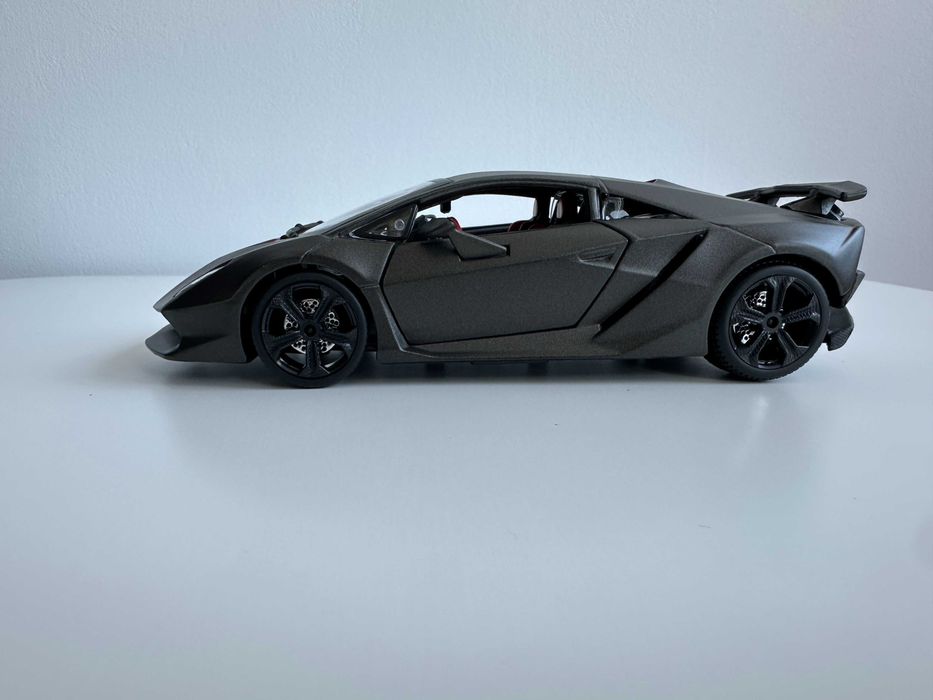 Macheta auto Bburago Lamborghini Sesto Elemento 1/24