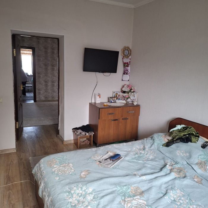 Продается 6 комнатныйдом          .