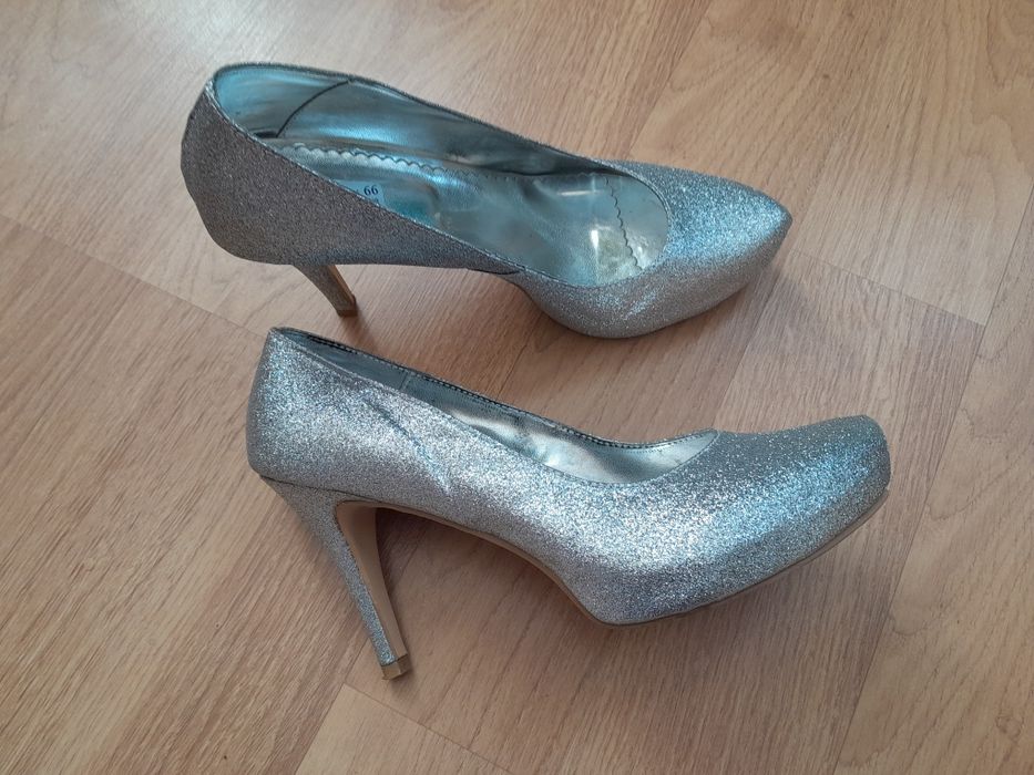 Дамски български обувки