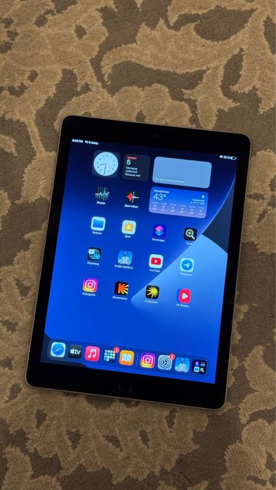 Продам ipad air 2    128GB.  80-85% батарея