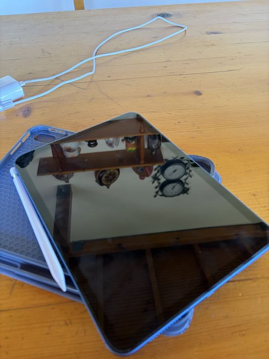 Ipad 10th generation 64 GB with apple pencil