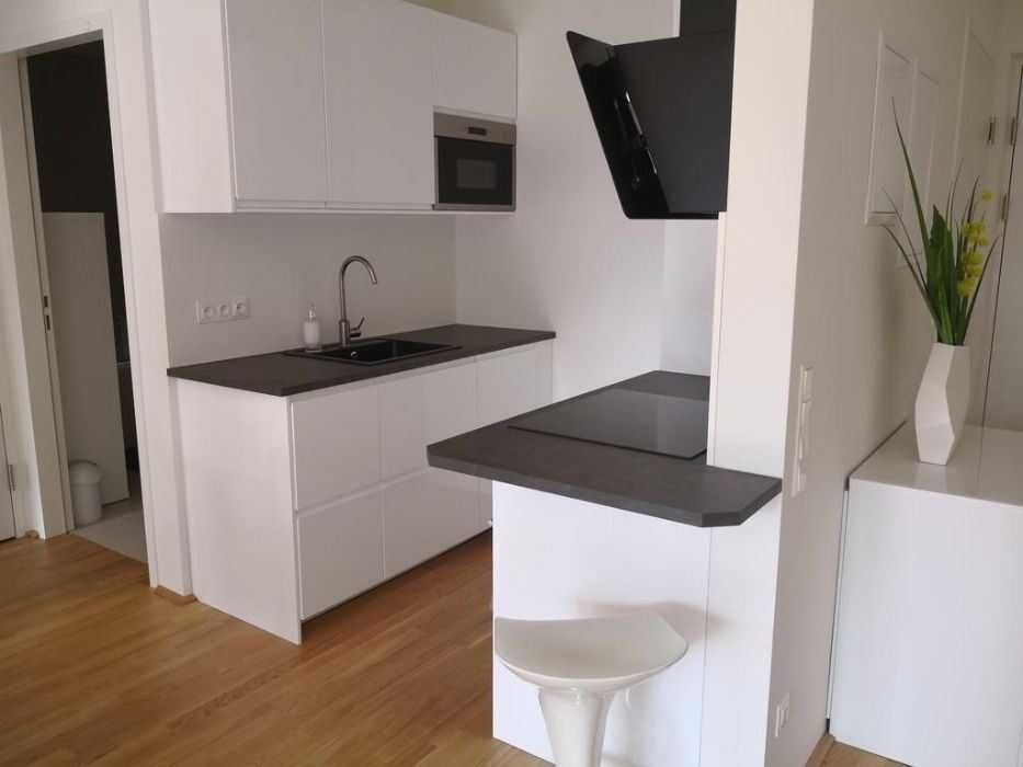 Дава се под наем Тристаен апартамент в София, Младост 3 - 105 кв.м за 499.8 € - Снимка #1