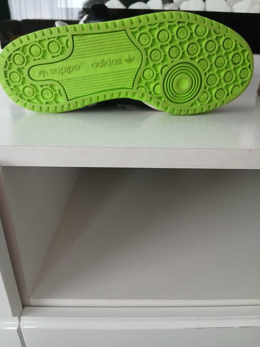 Adidasi performance negru cu verde neon