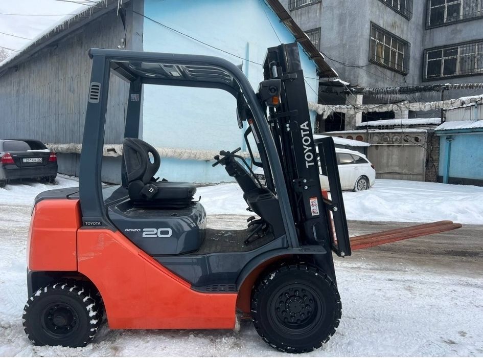 Погрузчик TOYOTA 7FG15