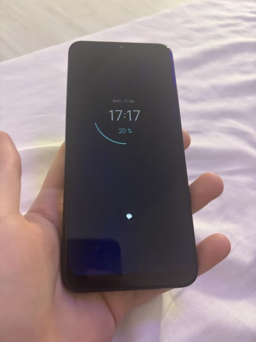 2 telefone Motorola G play si svmsung A50