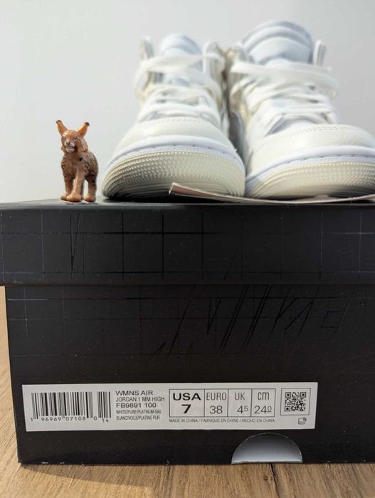Air Jordan 1 High - Method of Make WMNS "Coconut Milk" - US 7 / EU 38 / CM 24 - NOU