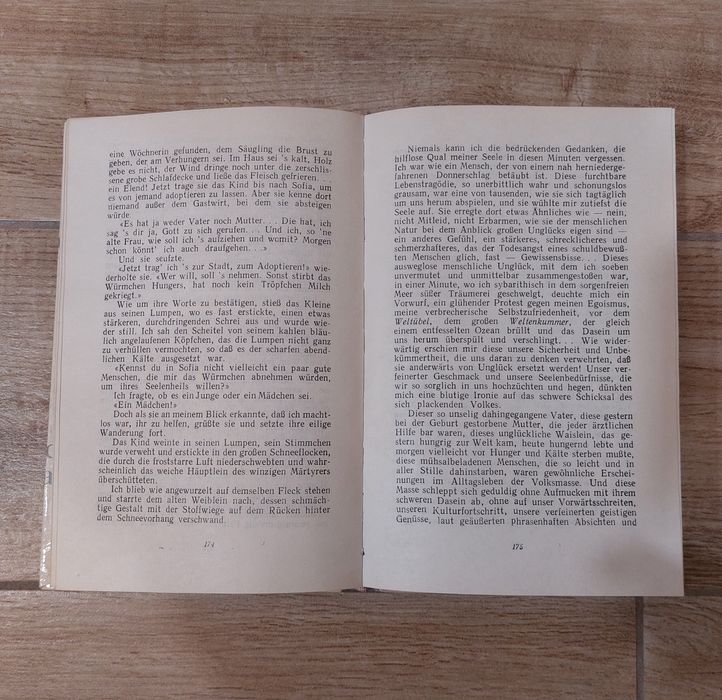 Книги: • Тютюн /1955г./ и • Ivan Vazov съчинения на немски език