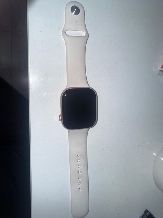 Часы Apple Watch 10