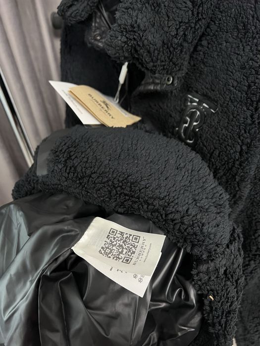 Geaca pufoasa BURBERRY super calitate