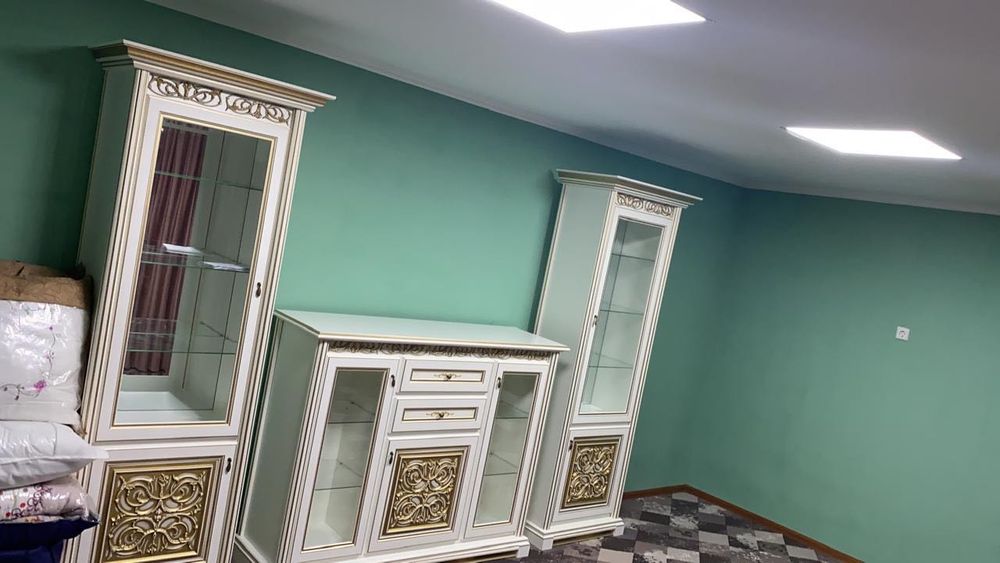 Стенка в отличном состоянии