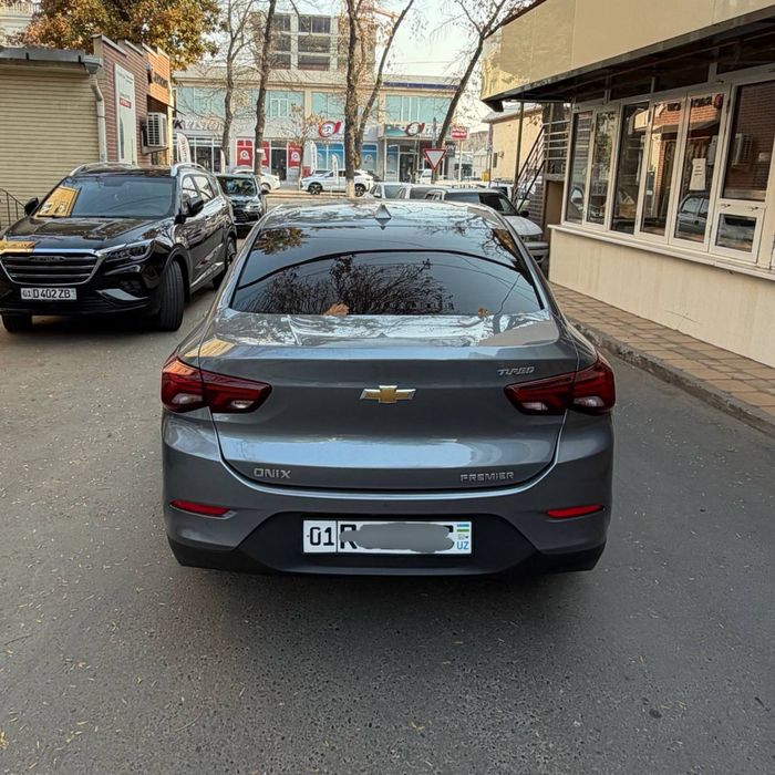 ONIX PREMIER 2 plus 24yil 15 min probeg toza