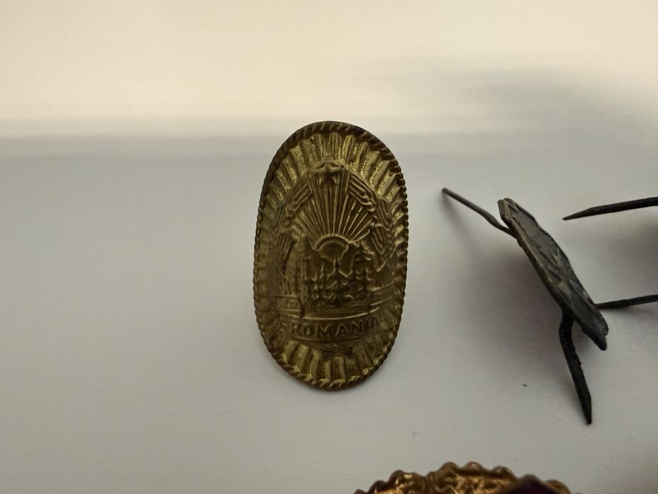 Diferite insigne militare