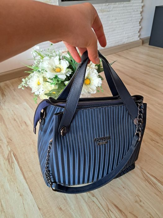Чанта Guess  нова