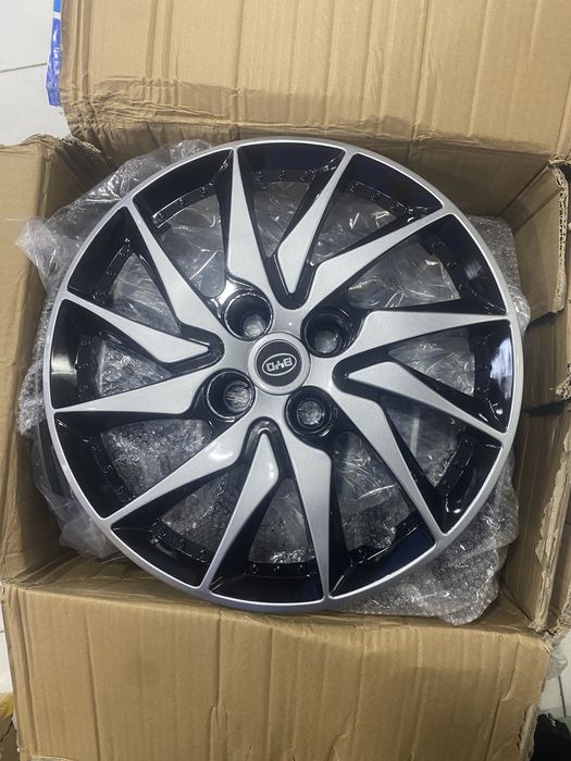 Колпаки новый для машины