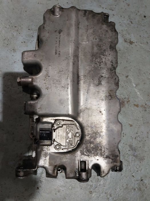 Capac culbutori / Baie ulei volkswagen passat b6/ cc 2.0 tdi CBAB E5