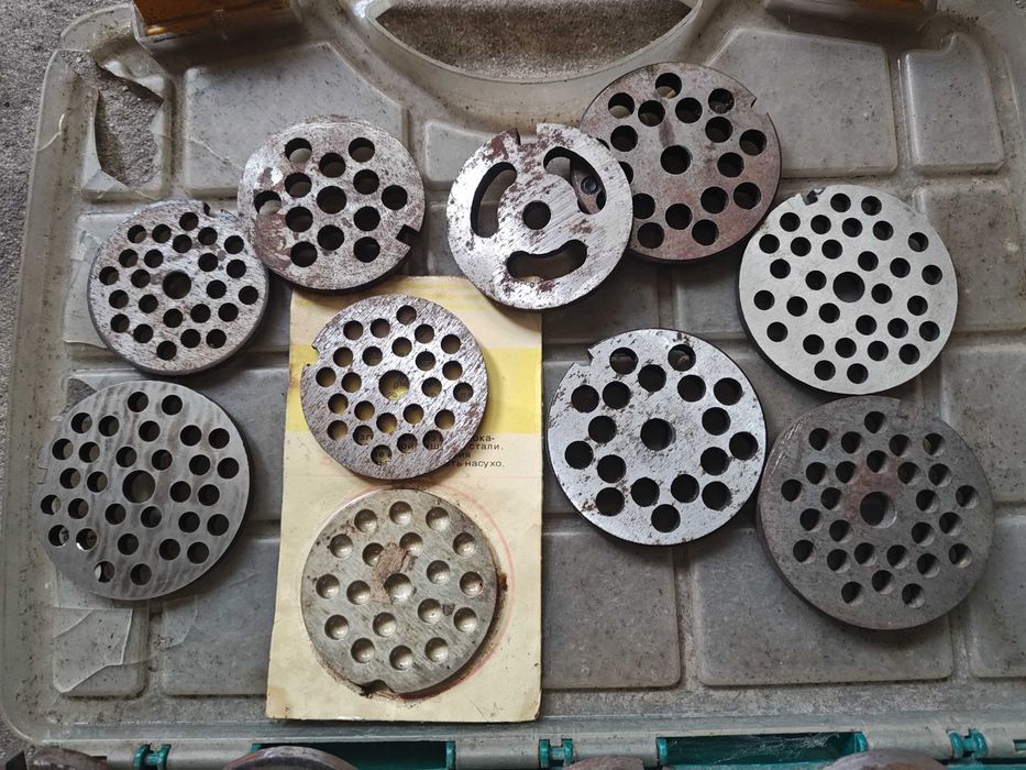 [Разпродажба] Ножчета и Решетки за Месомелачки