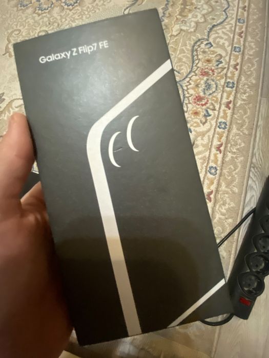 Продам обмен samsung z Flip 7 fe