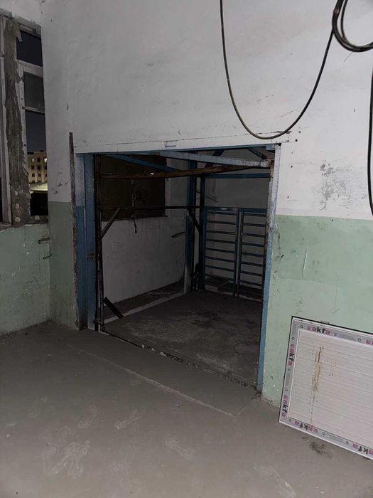 Сдается в аренду складское помещение.(2)этажа.