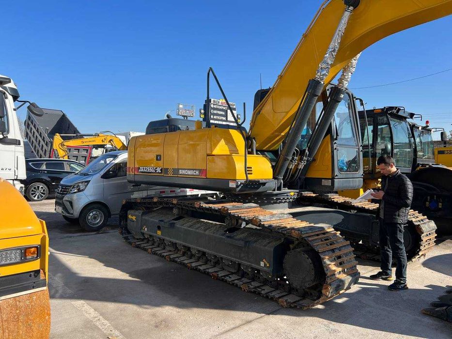 Экскаватор гусеничный SINOMACH 1,3 куб
