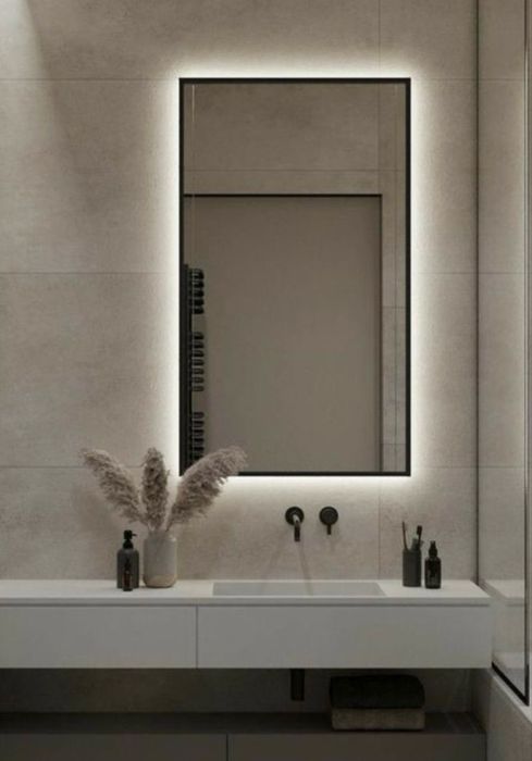 Настенное зеркало