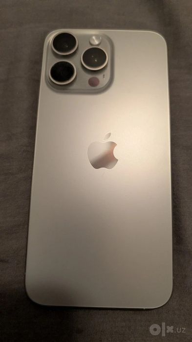 iPhone 15 Pro Max titan 256GB