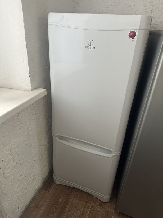 Отдам холодильник