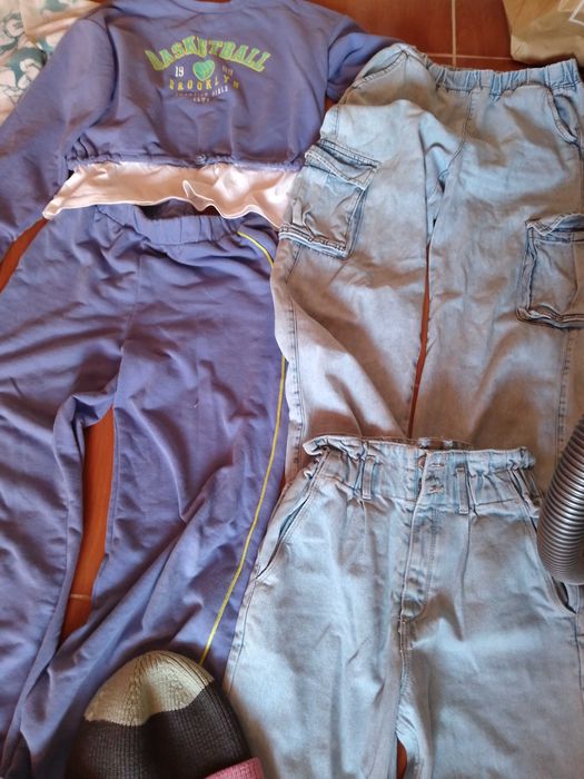 Lot haine fetiță măsură 152-156 cm