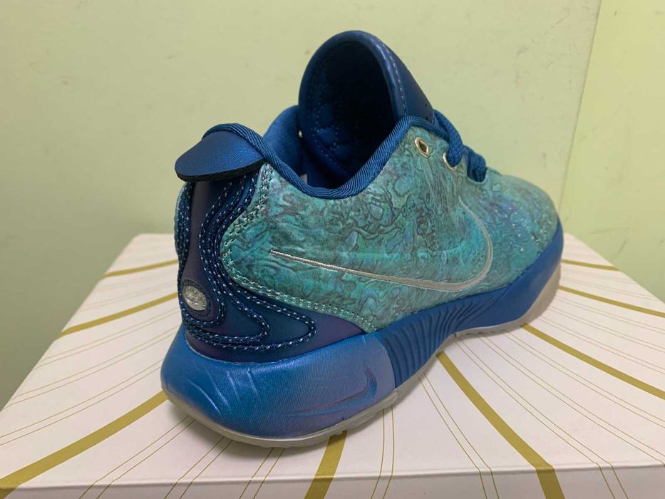 Нови мъжки маратонки Nike LeBron 21 Abalone номер 42