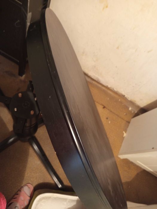 Маса от Икеа-почти не е ползвана