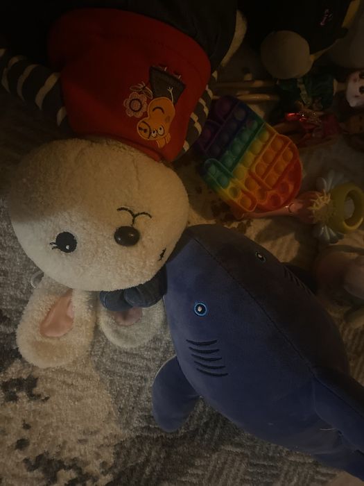Продам детские ишрушки