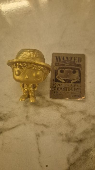Kinder joy gold luffy
