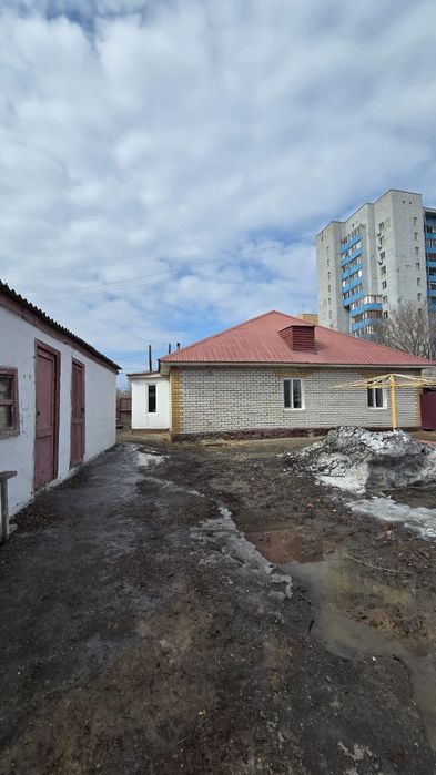 Продается 4 комн.дом район 1000 мелочей