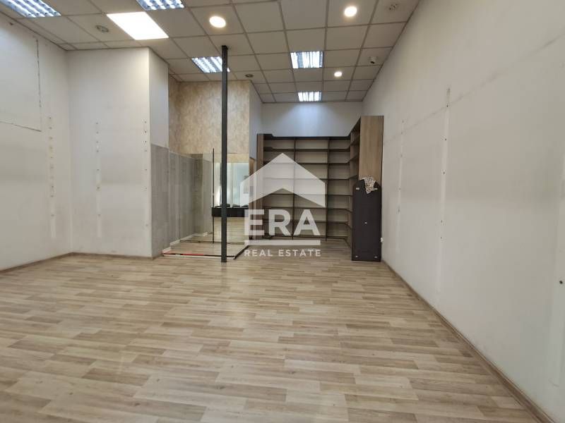 Дава се под наем Магазин в Варна, Център - 50 кв.м за 1125 € - Снимка #5
