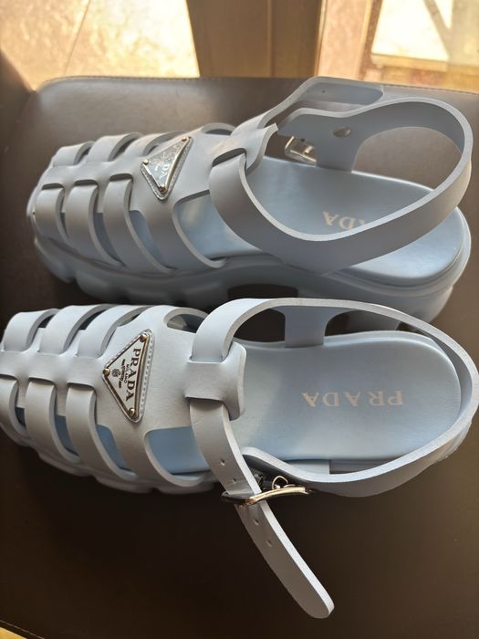 Sandale Prada.