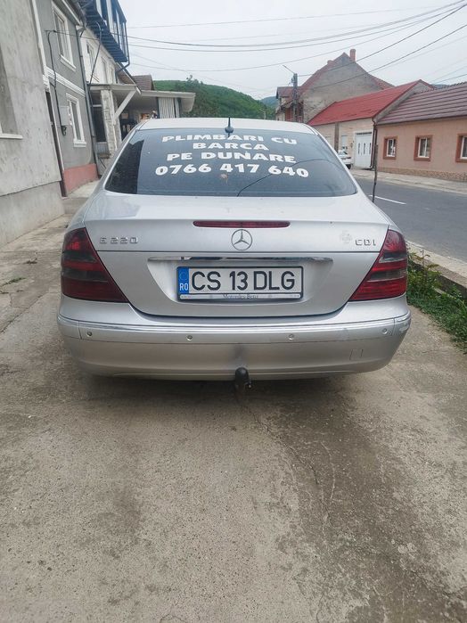 Vând Mercedes 220