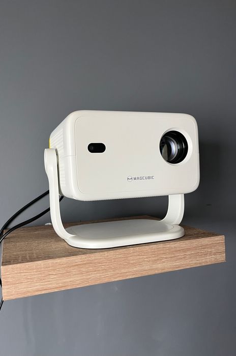 Нов Проектор Magcubic L018